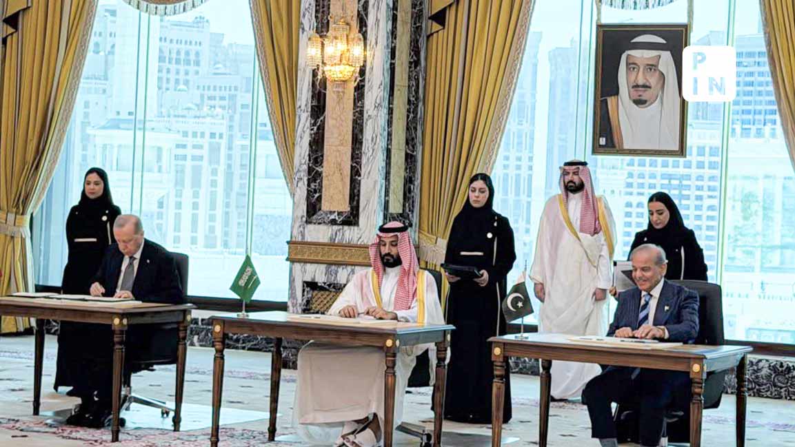 Turkey, Saudi Arabia, Pakistan sign defense pact